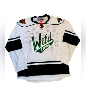 IOWA WILD SIGNED REEBOK Jersey‎ Shirt size XL